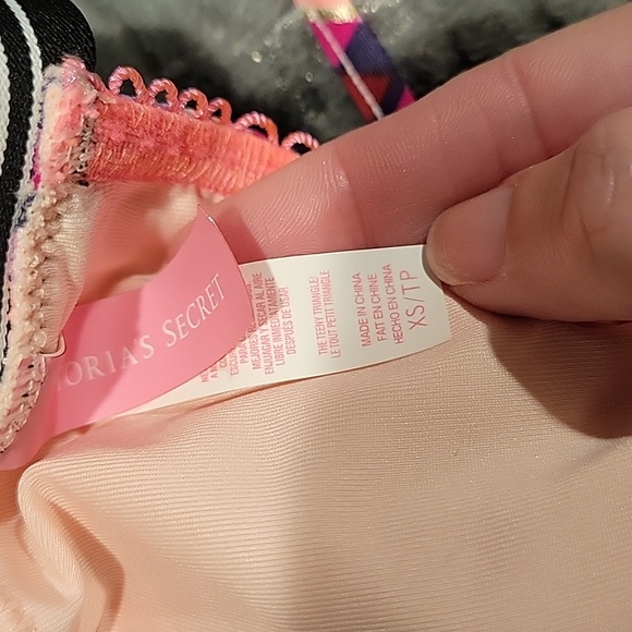 Victoria Secret Swim Suit Top - Picture 7 of 7